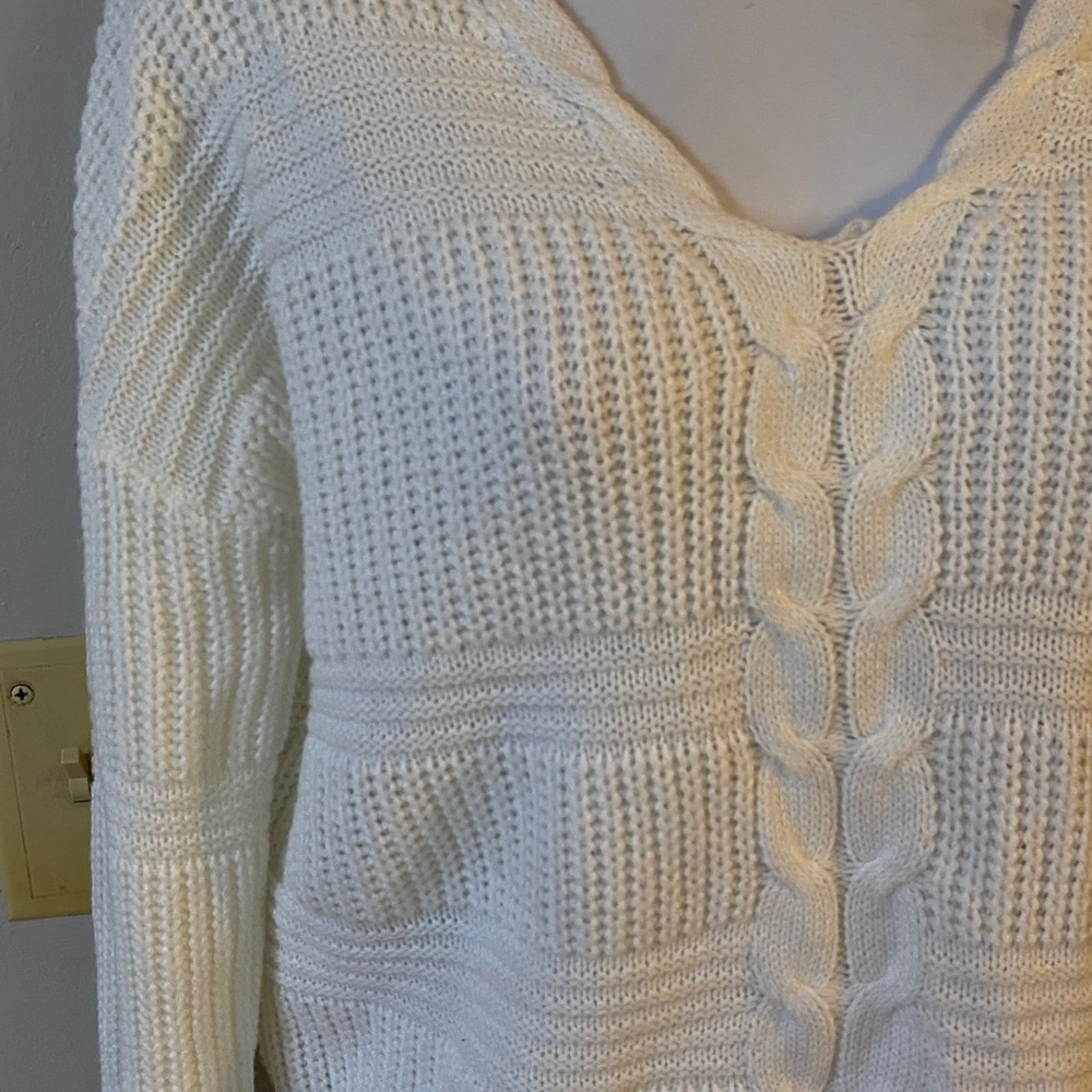 Sweater - Picture 3 of 4